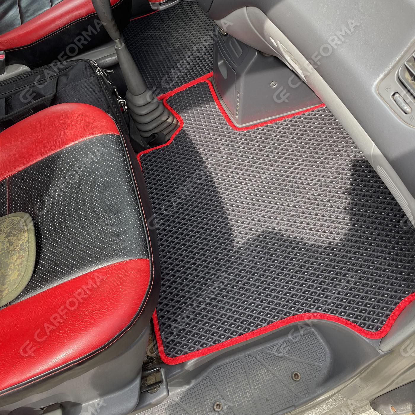 Коврики на Mitsubishi Space Gear 1994&nbsp;-&nbsp;2007 в Нижнем Тагиле