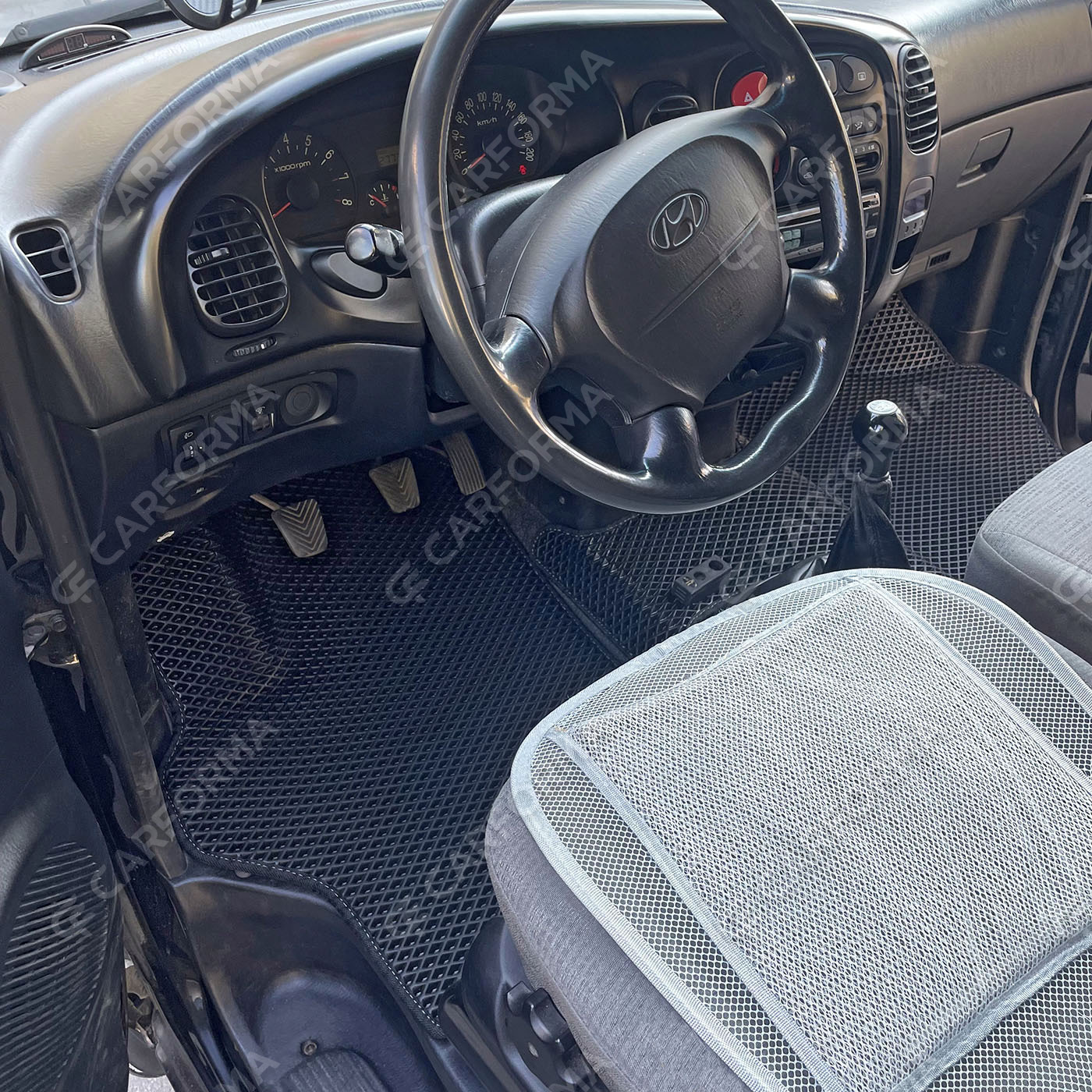 Коврики на Hyundai H1 I 1996&nbsp;-&nbsp;2007 в Нижнем Тагиле