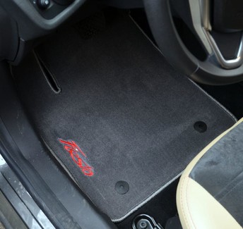 Ворсовые коврики на Ford Fiesta VI 2008 - 2019 в Нижнем Тагиле