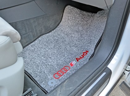 Ворсовые коврики на Audi Q3 (8U) 2011 - 2019 в Нижнем Тагиле
