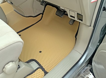 Ворсовые коврики на Toyota Estima III 2006 - 2019 в Нижнем Тагиле