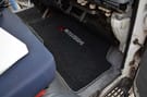 Ворсовые коврики на Mitsubishi Fuso Canter VII широкая кабина 2002 - 2017 в Нижнем Тагиле