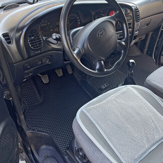 Водительские коврики Hyundai Starex 1996 - 2007 в Нижнем Тагиле Водительские коврики Hyundai Starex 1996 - 2007 в Нижнем Тагиле