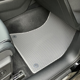 Ворсовые коврики на Audi Q5 III 2024 - 2026 в Нижнем Тагиле Ворсовые коврики на Audi Q5 III 2024 - 2026 в Нижнем Тагиле