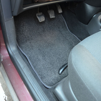 Ворсовые коврики на Ford Focus I 1998 - 2005 в Нижнем Тагиле