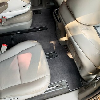 Ворсовые коврики на KIA Carnival III 9 мест и 11 мест 2014 - 2021 в Нижнем Тагиле Ворсовые коврики на KIA Carnival III 9 мест и 11 мест 2014 - 2021 в Нижнем Тагиле